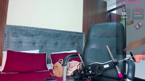 karlla scarlet online show from 02-12-26, 08:15