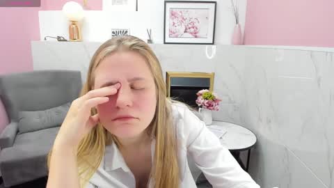 Snapshot of jade_soft chatting on 12-20-24, 02:41 Jade online show from 12-20-24, 02:41