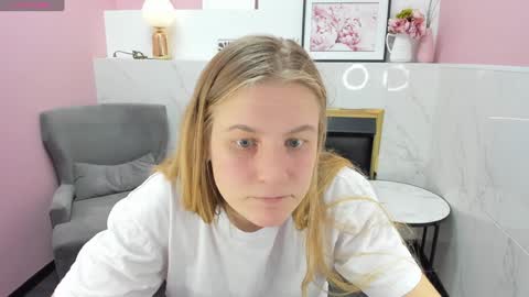 Snapshot of jade_soft chatting on 12-22-24, 12:28 Jade online show from 12-22-24, 12:28