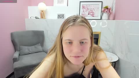 Snapshot of jade_soft chatting on 12-22-24, 03:33 Jade online show from 12-22-24, 03:33