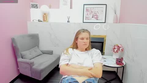 Snapshot of jade_soft chatting on 02-02-25, 04:32 Jade online show from 02-02-25, 04:32