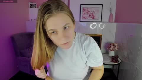 Snapshot of jade_soft chatting on 02-02-25, 07:35 Jade online show from 02-02-25, 07:35