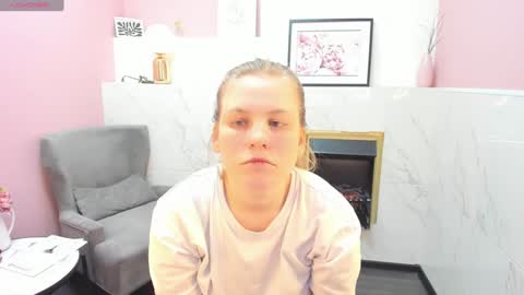 Snapshot of jade_soft chatting on 02-08-25, 03:52 Jade online show from 02-08-25, 03:52