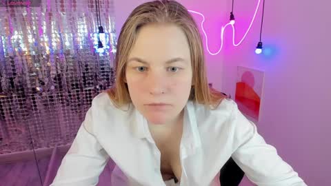 Snapshot of jade_soft chatting on 02-08-25, 08:42 Jade online show from 02-08-25, 08:42