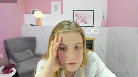 Snapshot of jade_soft chatting on 02-20-25, 12:30 Jade online show from 02-20-25, 12:30