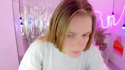 Snapshot of jade_soft chatting on 09-26-25, 09:08 Jade online show from 09-26-25, 09:08