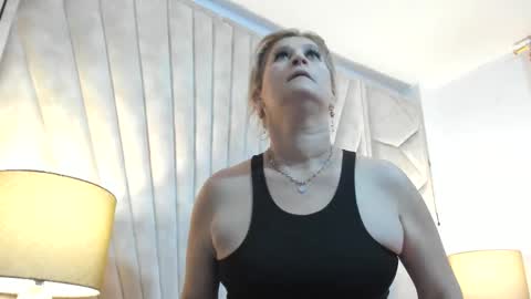 Snapshot of jade_squirt chatting on 11-24-25, 11:10 Jade online show from 11-24-25, 11:10