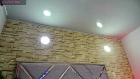 jade white  online show from 01-19-26, 01:04