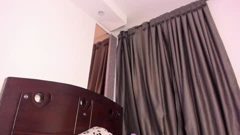 Jade online show from 01-17-25, 03:23