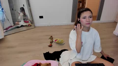 Jade online show from 03-05-25, 04:13