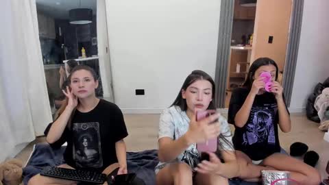 Jade online show from 03-07-25, 05:40