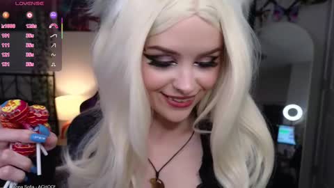 Snapshot of jadebunnie chatting on 02-25-25, 03:42 Bunnie Jade online show from 02-25-25, 03:42