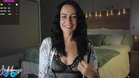 Jade online show from 04-03-26, 08:18