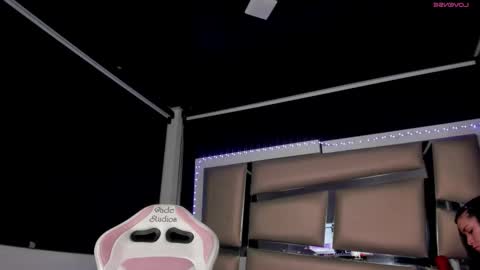 jadeestudios online show from 09-12-25, 02:11