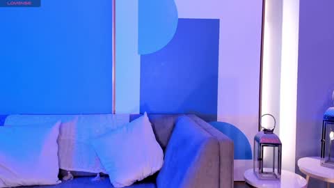 JADE EVANS online show from 12-18-24, 09:08