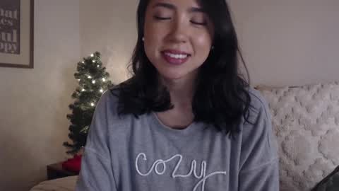 Snapshot of jadelove_ chatting on 12-20-24, 11:58 Jade Love online show from 12-20-24, 11:58