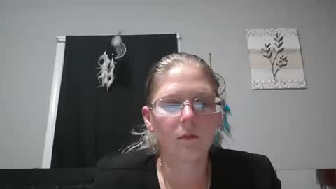 JadeLuv online show from 11-04-25, 01:27