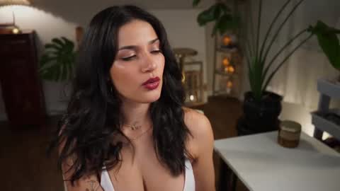 Jade online show from 09-18-25, 03:19