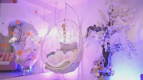 Jade Summer online show from 10-08-25, 11:30