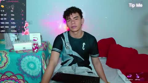 Snapshot of jaedasky_ chatting on 01-21-25, 06:22 javi15 online show from 01-21-25, 06:22