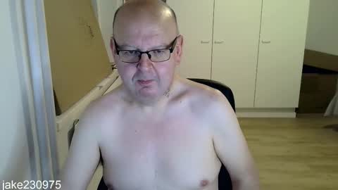 Jake2309 online show from 11-17-25, 07:19