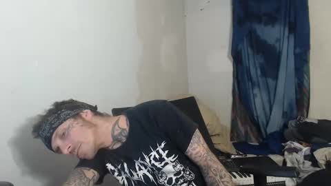 showingitoff online show from 09-12-25, 03:28