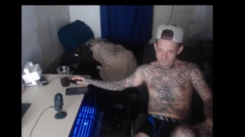 showingitoff online show from 12-04-25, 08:01