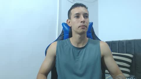 Hi guys im new 3 online show from 12-04-25, 12:42