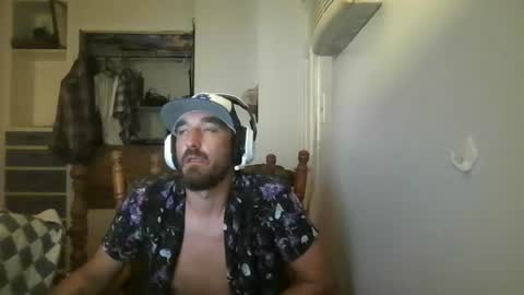 Snapshot of jakebetz69 chatting on 08-05-26, 06:49 Jake online show from 08-05-26, 06:49