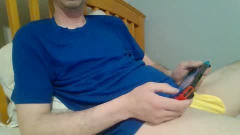 Snapshot of jakecambridge chatting on 01-12-26, 06:02 Jake Cambridge online show from 01-12-26, 06:02