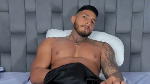 my name is sebas If you come here dont hesitate to say hello Im a guy who really likes having conversations and having hot online show from 02-15-25, 12:59