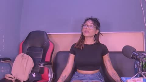 Snapshot of jamaicanbabex chatting on 12-11-24, 01:17 jamaicanbabex online show from 12-11-24, 01:17