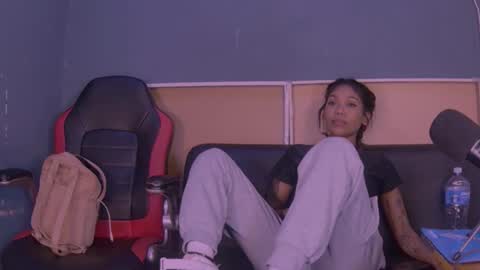 Snapshot of jamaicanbabex chatting on 01-06-25, 01:41 jamaicanbabex online show from 01-06-25, 01:41