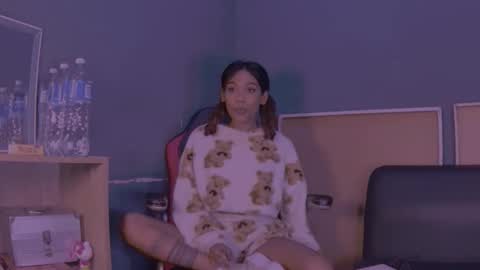 Snapshot of jamaicanbabex chatting on 01-16-25, 10:10 jamaicanbabex online show from 01-16-25, 10:10