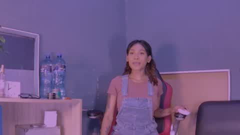 Snapshot of jamaicanbabex chatting on 01-27-25, 10:38 jamaicanbabex online show from 01-27-25, 10:38