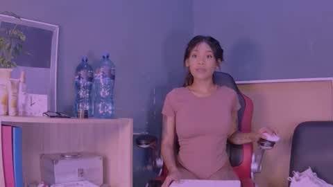 Snapshot of jamaicanbabex chatting on 01-27-25, 01:52 jamaicanbabex online show from 01-27-25, 01:52