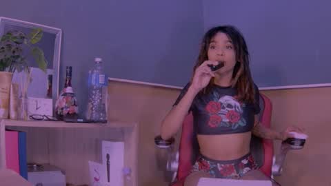 Snapshot of jamaicanbabex chatting on 02-20-25, 09:53 jamaicanbabex online show from 02-20-25, 09:53