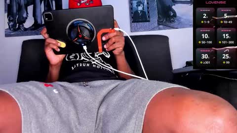 Snapshot of jamal_boseman chatting on 11-29-25, 10:57 Jamal online show from 11-29-25, 10:57