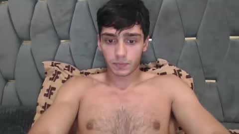 Snapshot of james_qss8 chatting on 10-13-25, 05:24 James online show from 10-13-25, 05:24