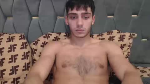 Snapshot of james_qss8 chatting on 11-12-25, 12:49 James online show from 11-12-25, 12:49