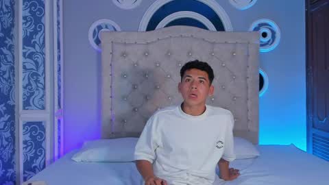 Jamess  online show from 04-23-26, 02:46