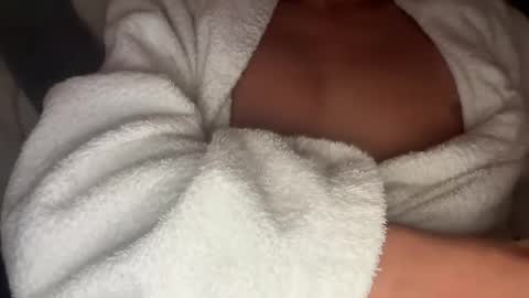 Snapshot of jamesdean0101 chatting on 12-17-25, 02:34 jamesdean0101 online show from 12-17-25, 02:34