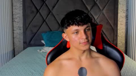 Snapshot of jamesgolden_ chatting on 03-12-25, 03:29 jamesgolden_ online show from 03-12-25, 03:29