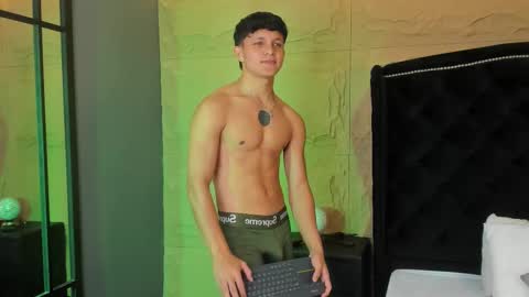 jamesgolden_ online show from 12-02-25, 02:01