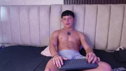 jamesgolden_ online show from 12-03-25, 11:25