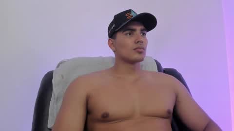 Snapshot of jamesgraay chatting on 03-04-25, 11:00 James Gray online show from 03-04-25, 11:00