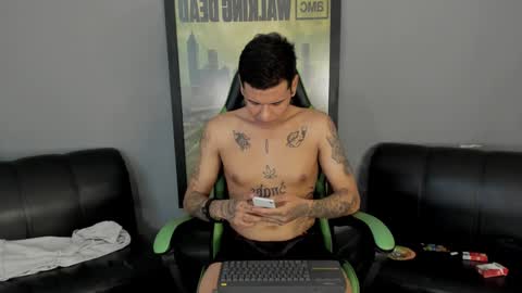 Jamesinked  online show from 12-07-24, 05:20
