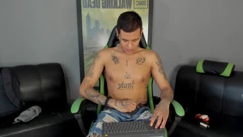 Jamesinked  online show from 01-14-25, 07:53