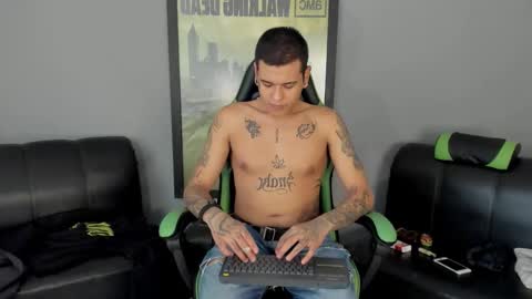 Jamesinked  online show from 01-16-25, 07:52