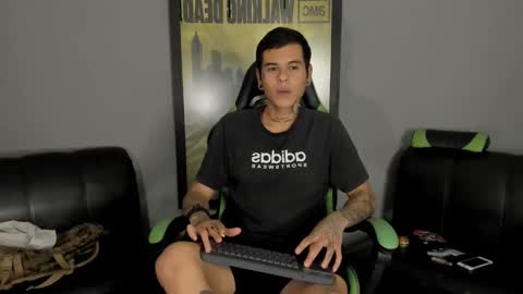 Jamesinked  online show from 03-04-25, 05:32